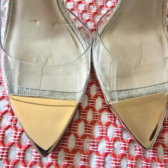 JLO Gold Heels Size 7 - Picture 4 of 4